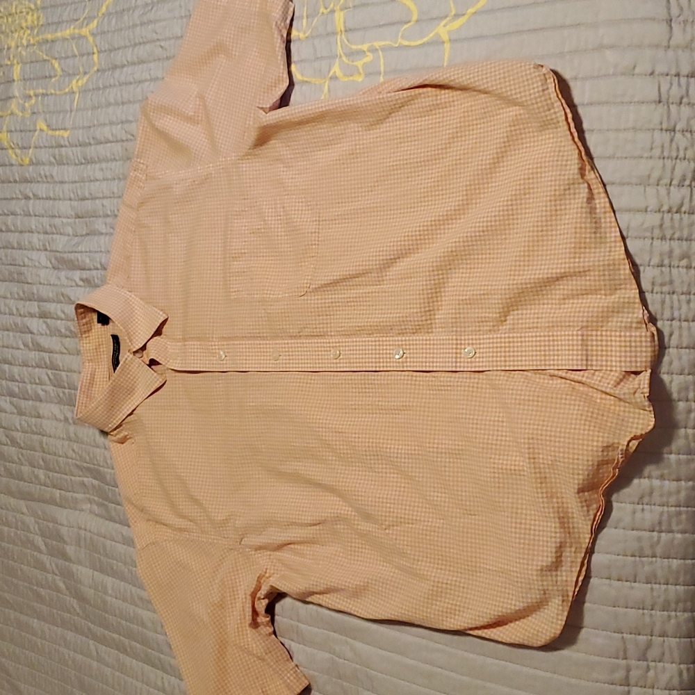 3/$20 Roundtree and Yorke short sleeve buttonup XL